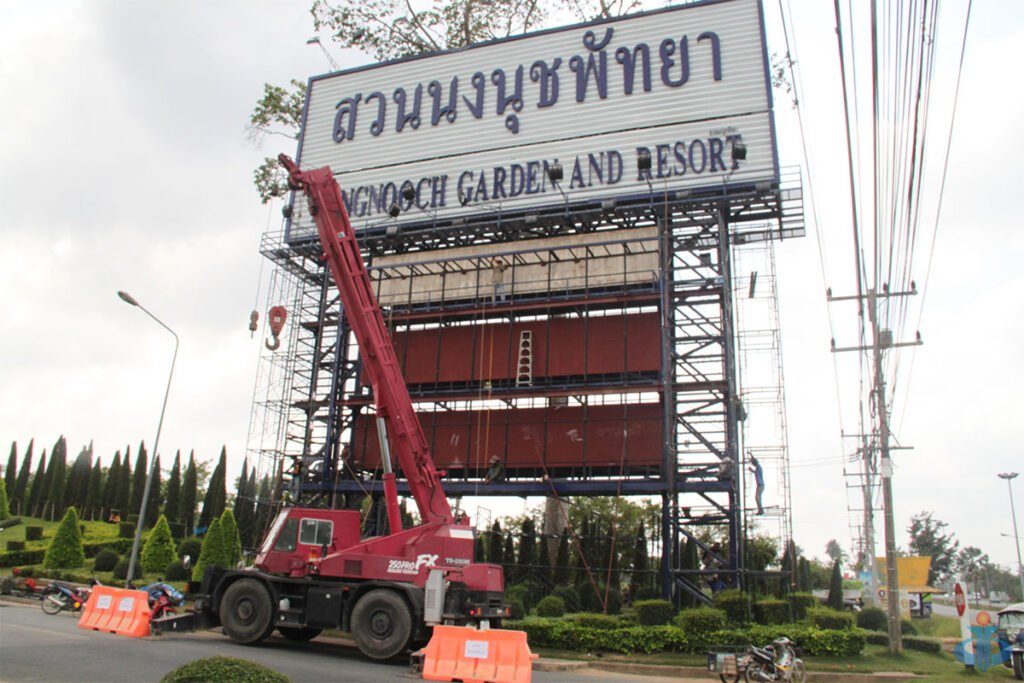soarlume thailand outdoor led display case
